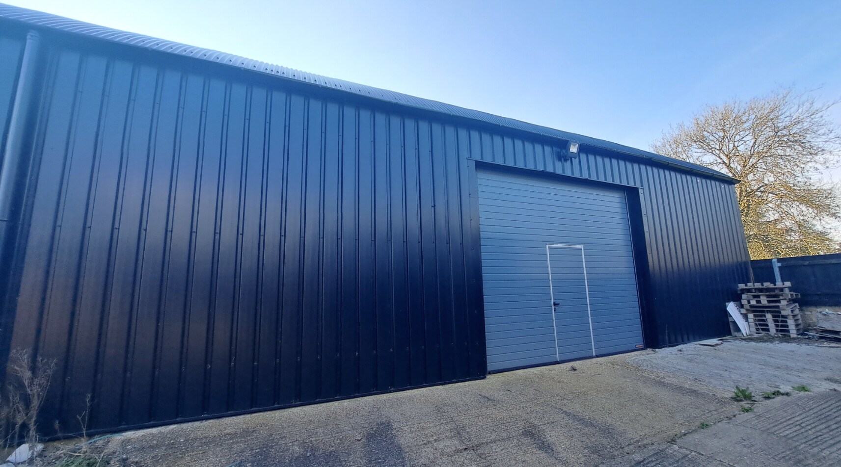 39 The Town, Great Staughton to rent Building Photo- Image 1 of 4