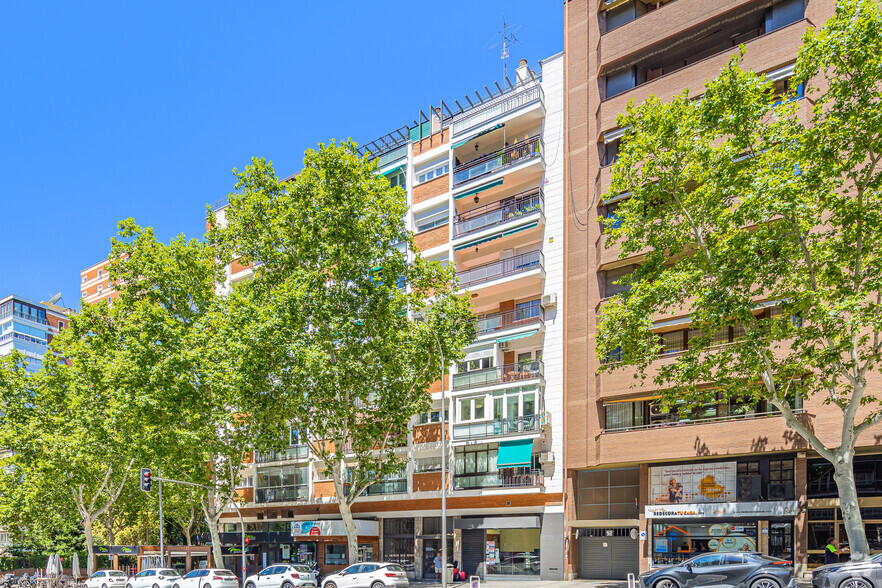 Paseo De San Francisco De Sales, 27, Madrid, Madrid for sale - Primary Photo - Image 1 of 4