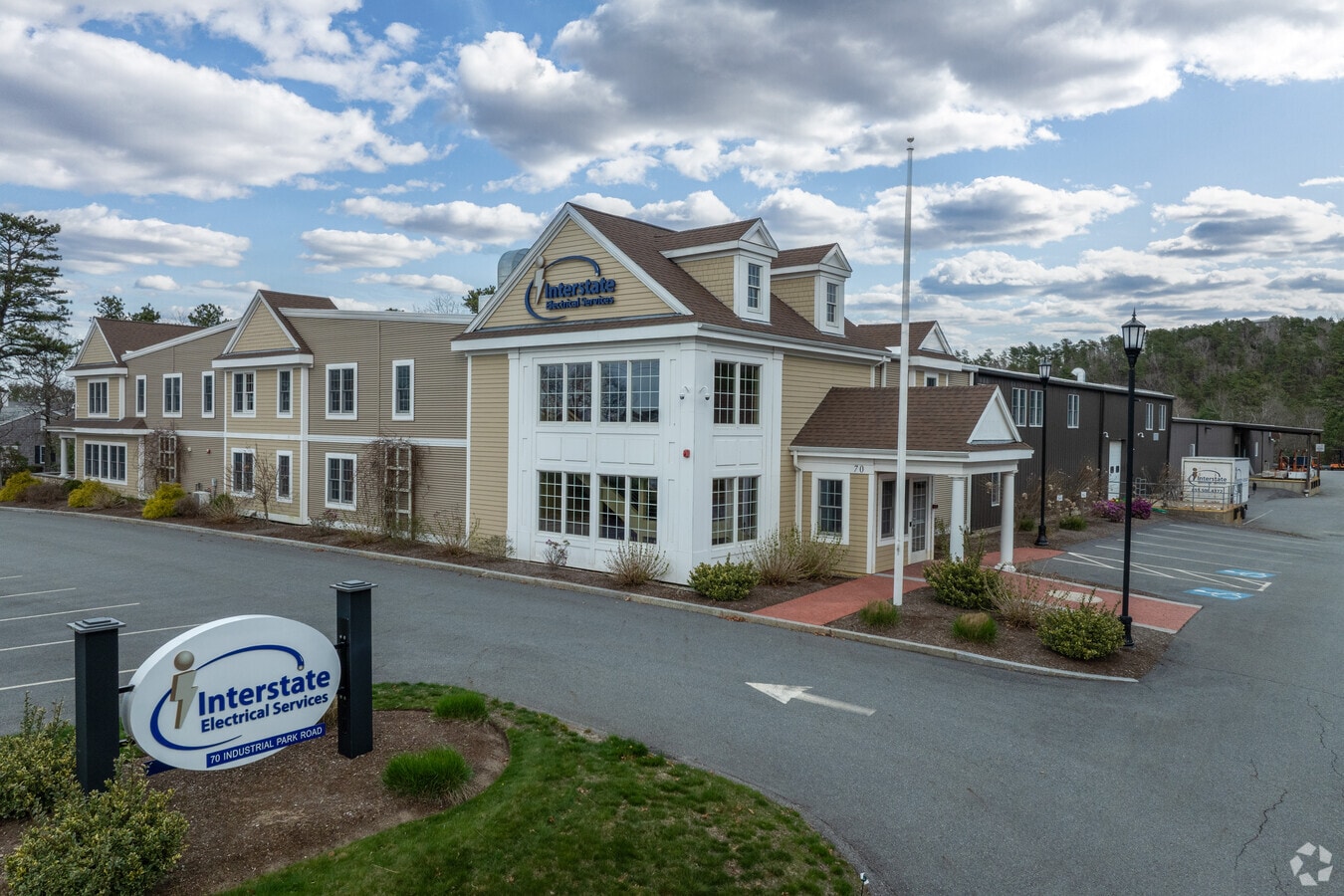 70 Industrial Park Rd, Plymouth, MA 02360 Light Industrial for Lease