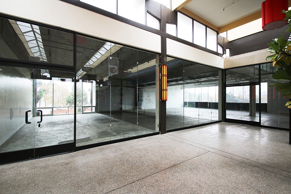 1737 Post St, San Francisco, CA to rent Interior Photo- Image 1 of 4