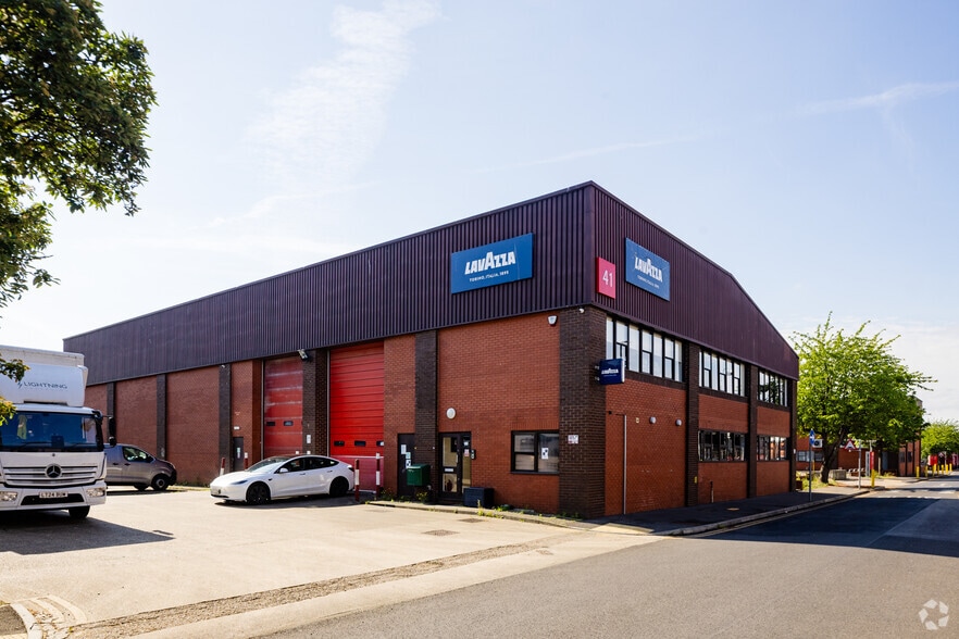 Halifax Rd, Greenford for sale - Primary Photo - Image 1 of 1