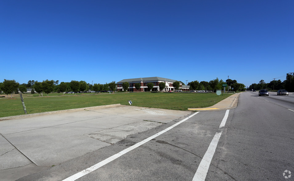 1070 Edgefield Rd, North Augusta, SC for sale - Primary Photo - Image 1 of 1