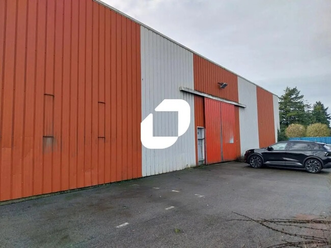 Location Local d'activités 900 m²