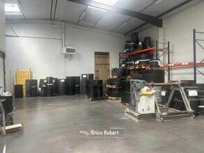 Light Industrial in Vénissieux to rent Building Photo- Image 2 of 4