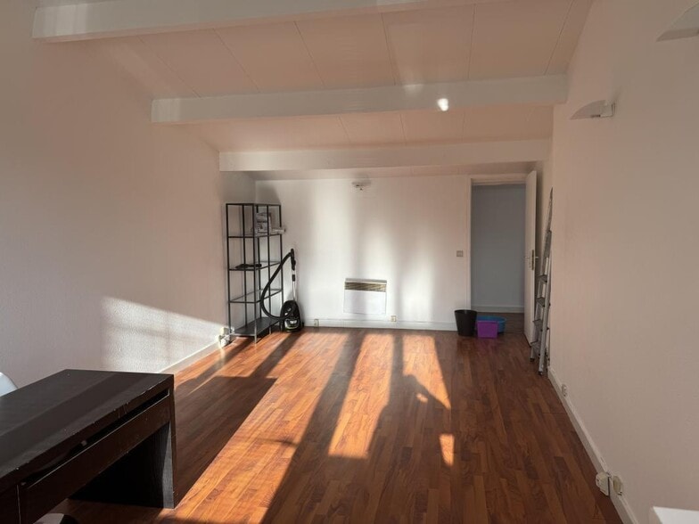 Office in Puteaux to rent - Interior Photo - Image 2 of 8