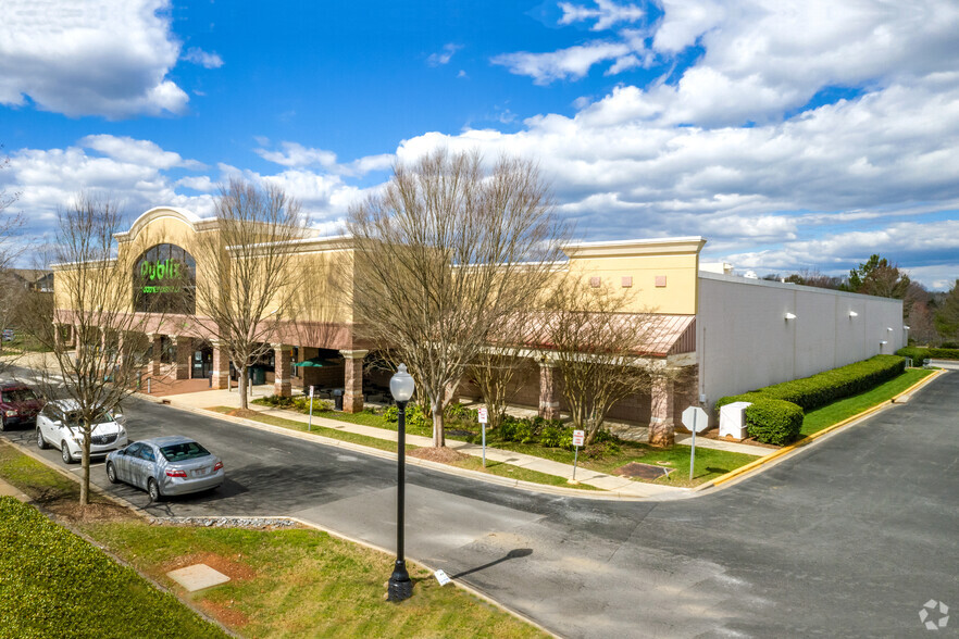 Gilead Road At Market Squ Dr, Huntersville, NC for rent - Primary Photo - Image 1 of 7