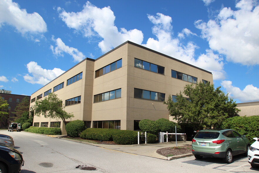 29099-29133 Health Campus Dr, Cleveland, OH for rent - Building Photo - Image 1 of 4