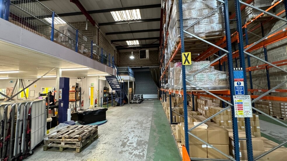 Alpine Way, London for sale - Interior Photo - Image 1 of 1