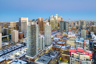 903 10th Ave SW, Calgary, AB - aerial  map view - Image1