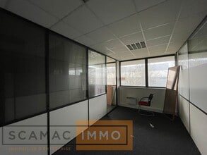 Industrial in Lisses to rent Interior Photo- Image 2 of 10