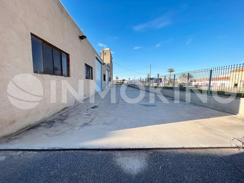 Industrial in Murcia, Murcia for sale - Building Photo - Image 2 of 9