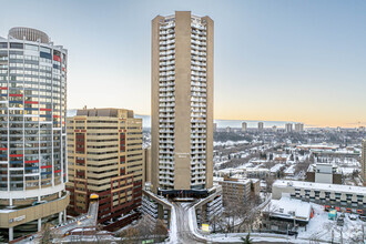 10205 100th Ave NW, Edmonton, AB for sale Primary Photo- Image 1 of 1