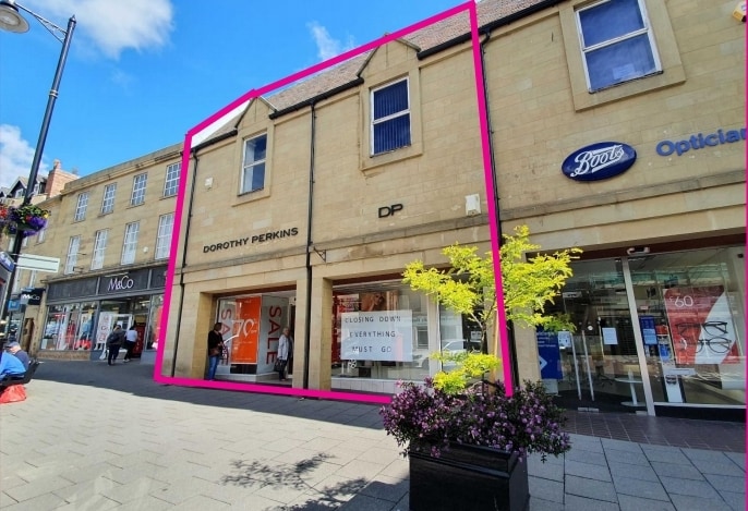 36-38 Bondgate Within, Alnwick to rent - Primary Photo - Image 1 of 2