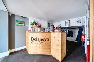 Newbury St, Wantage to rent Interior Photo- Image 1 of 5