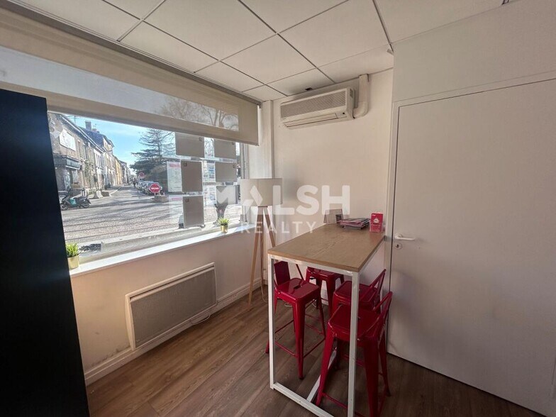 Retail in Villeurbanne to rent - Interior Photo - Image 3 of 10