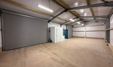 B3180, Aylesbeare to rent Interior Photo- Image 1 of 4