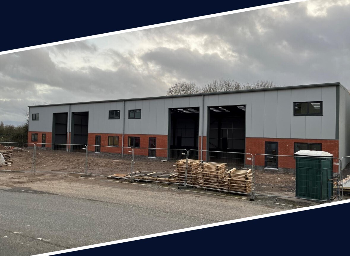 Abbey View Rd, Pinvin to rent Primary Photo- Image 1 of 4