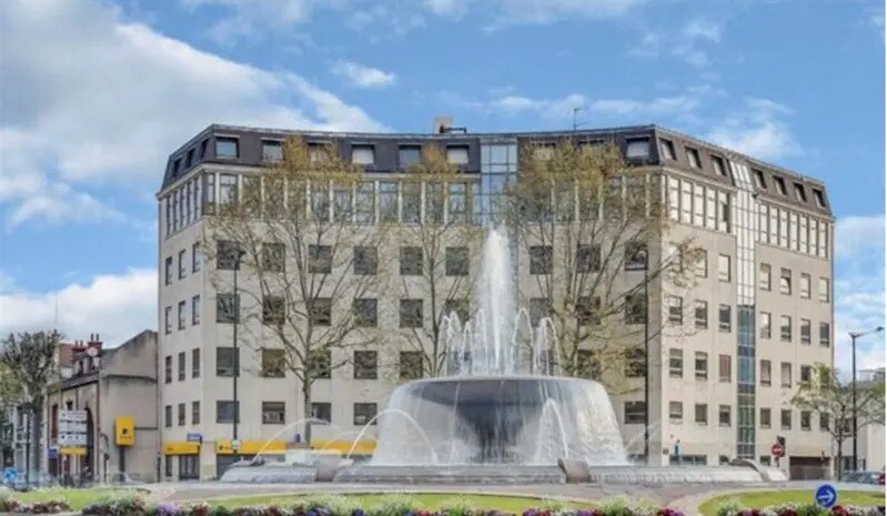 Office in La Garenne-Colombes to rent - Building Photo - Image 1 of 3
