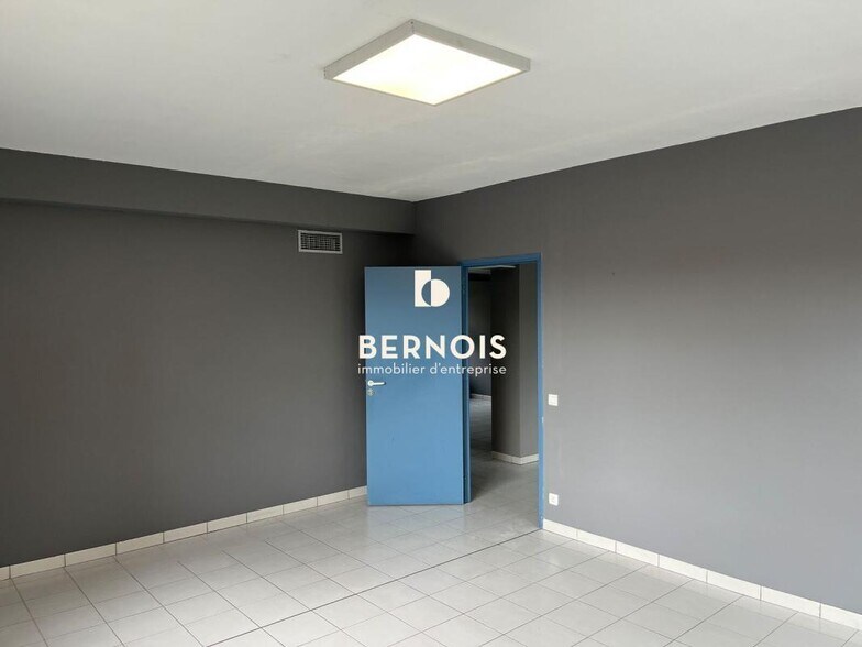 Office in La Seyne Sur Mer for sale - Interior Photo - Image 1 of 13