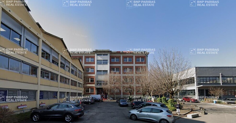 Office in Lyon to rent - Building Photo - Image 2 of 11