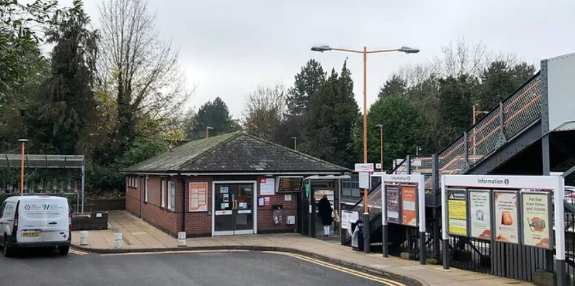 Union Ln, Droitwich to rent Building Photo- Image 1 of 1