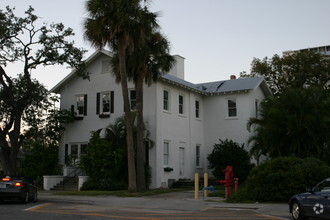 702 E New Haven Ave, Melbourne, FL for sale Primary Photo- Image 1 of 1