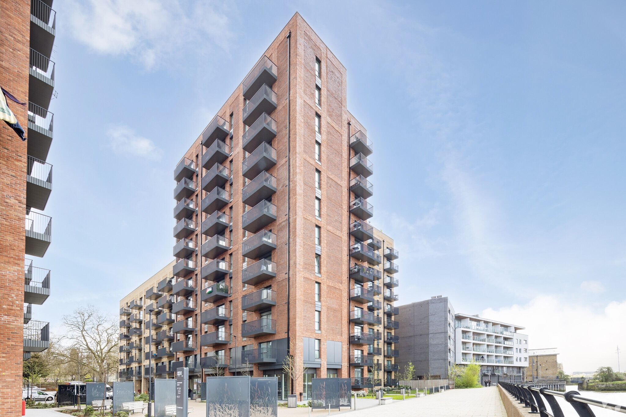 5 Barking Wharf Sq, Barking for sale Primary Photo- Image 1 of 1