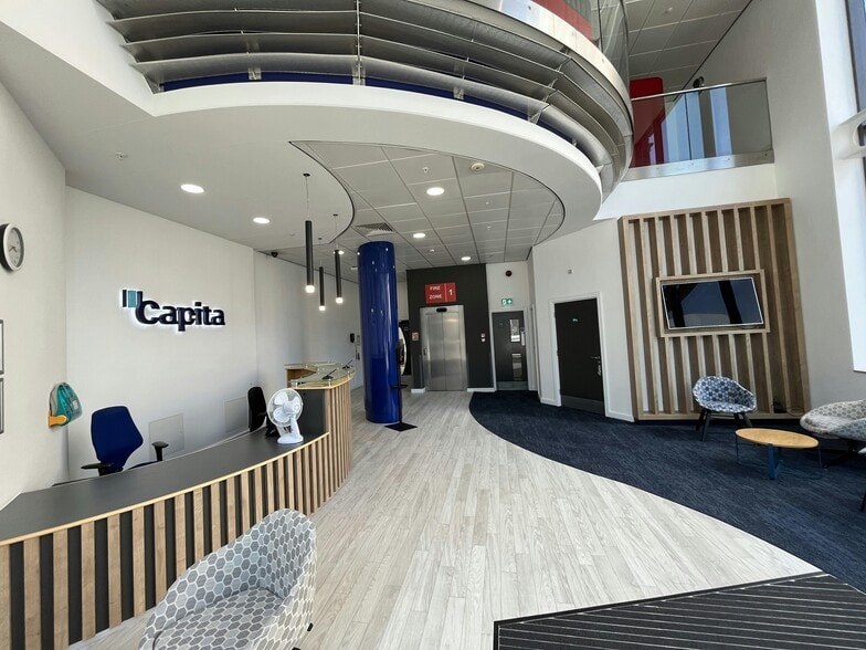 Claypit Ln, Leeds to rent - Interior Photo - Image 2 of 9