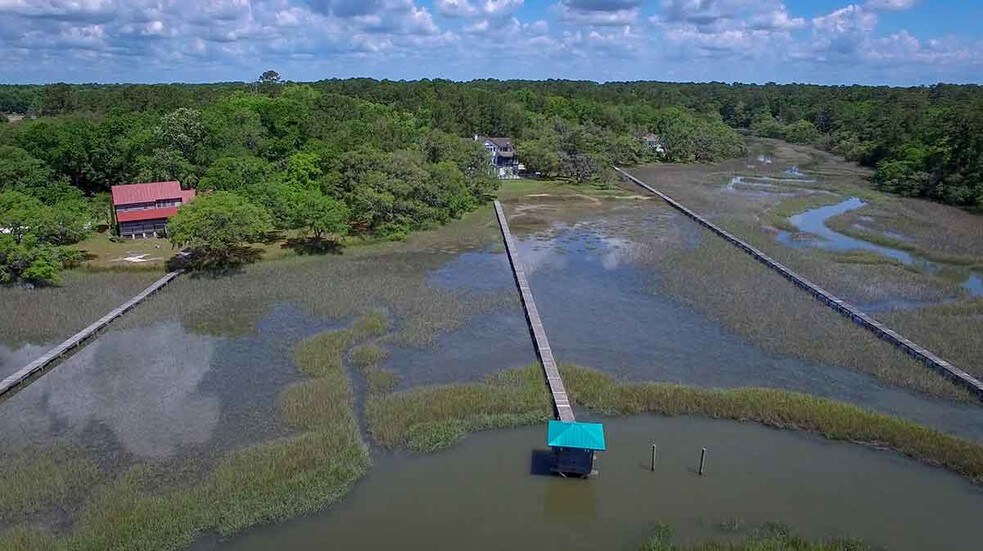 6555 Southmount Rd, Wadmalaw Island 29487 UK