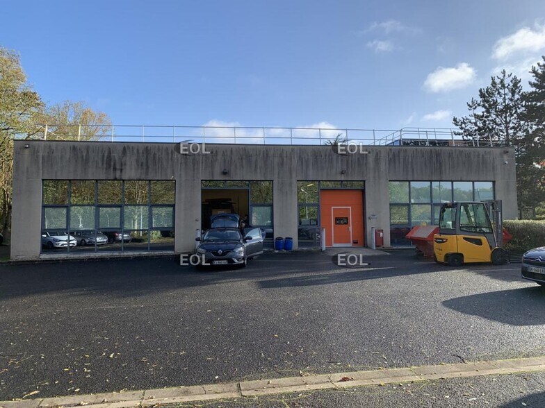 Light Industrial in Villebon-sur-Yvette to rent - Building Photo - Image 3 of 11