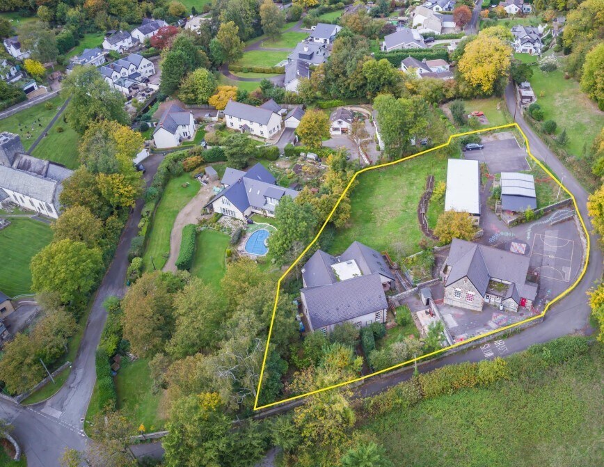 1 Racal-Decca Trans Sta, Llancarfan for sale Primary Photo- Image 1 of 1