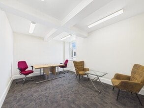 141-143 High St, Elgin to rent Interior Photo- Image 1 of 10