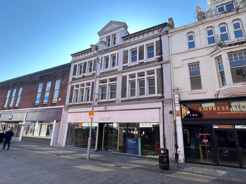 6 Caroline St, Bridgend to rent - Building Photo - Image 1 of 2