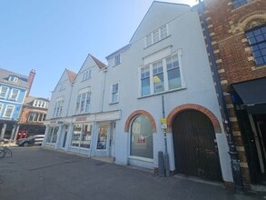 1-4 The Plain, Oxford to rent Interior Photo- Image 1 of 11
