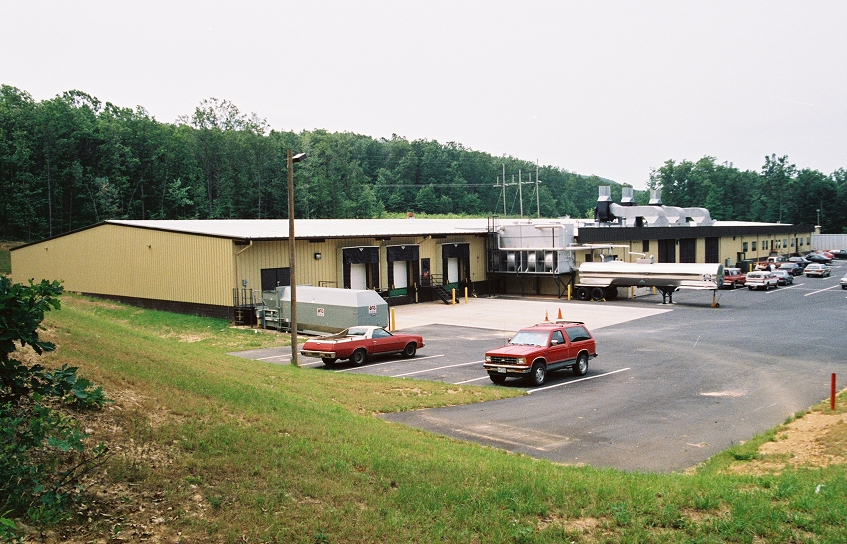 2000 S Delphine Ave, Lyndhurst, VA for sale - Building Photo - Image 2 of 6