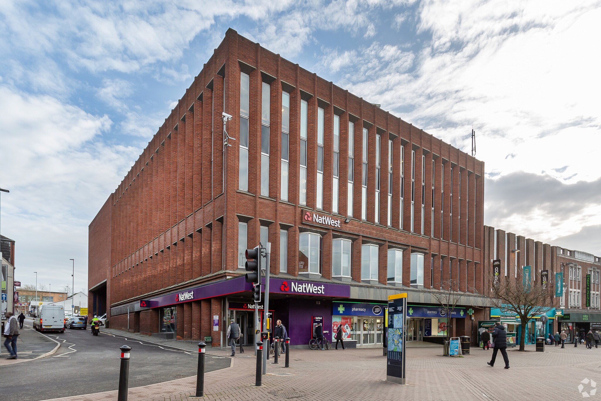 1-5 Market Sq, Stoke On Trent for sale Primary Photo- Image 1 of 1