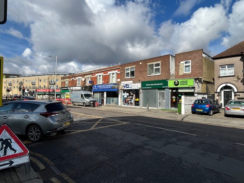 551 Green Ln, Ilford for sale - Building Photo - Image 2 of 19