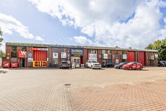 More details for Heathlands Close, Twickenham - Industrial to Rent