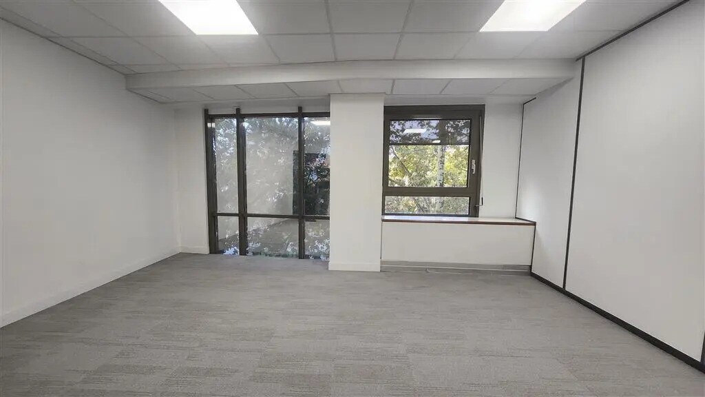 Location Bureaux 188 m² - Photo 1