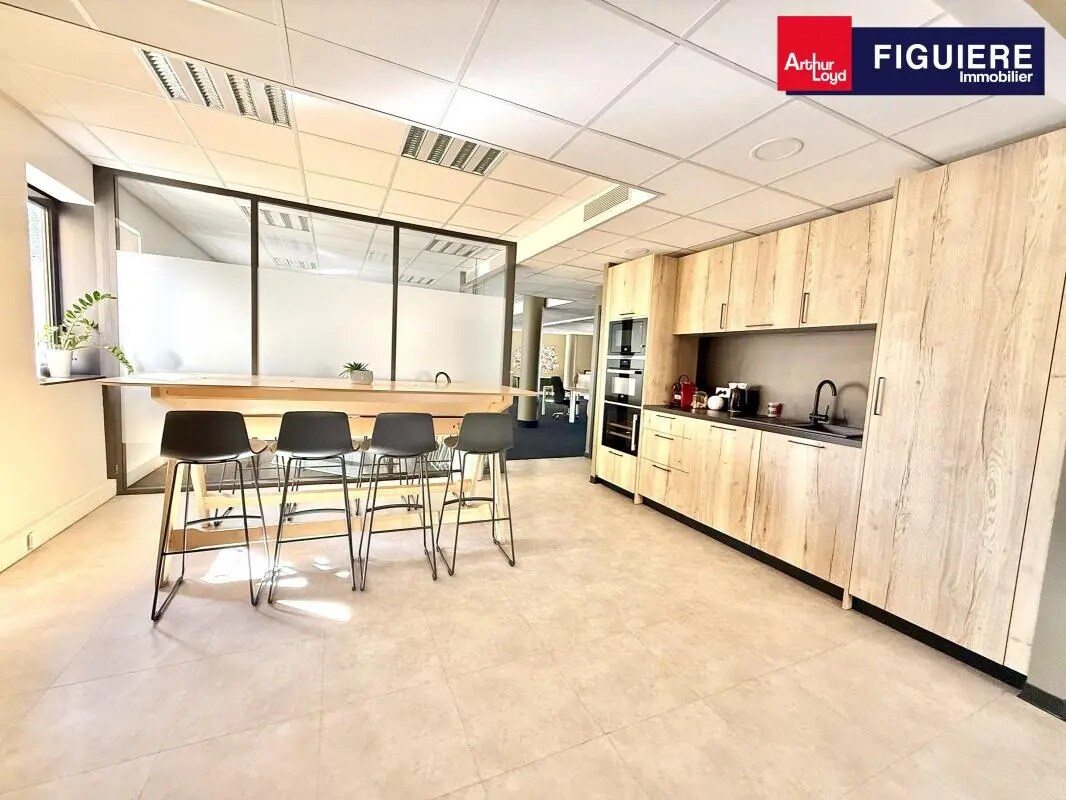 11 Cours Gambetta, Aix-en-Provence to rent Interior Photo- Image 1 of 12