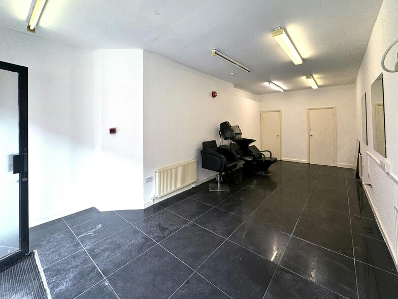 100 Stroud Green Rd, London for rent - Building Photo - Image 2 of 4