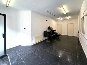 100 Stroud Green Rd, London for rent Building Photo- Image 2 of 3