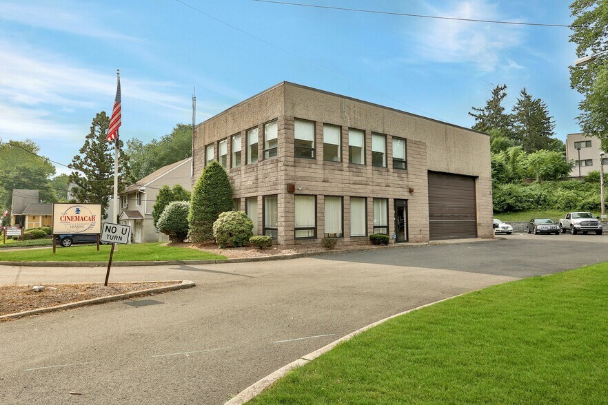 45 Old Hook Rd, Westwood, NJ 07675 UK