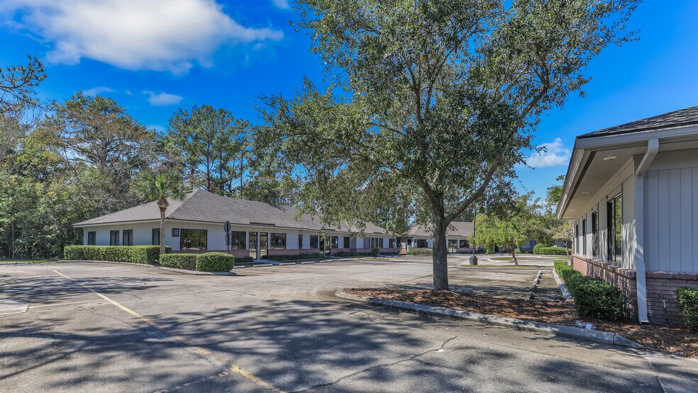 13000 Sawgrass Village Cir, Ponte Vedra Beach 32082 UK