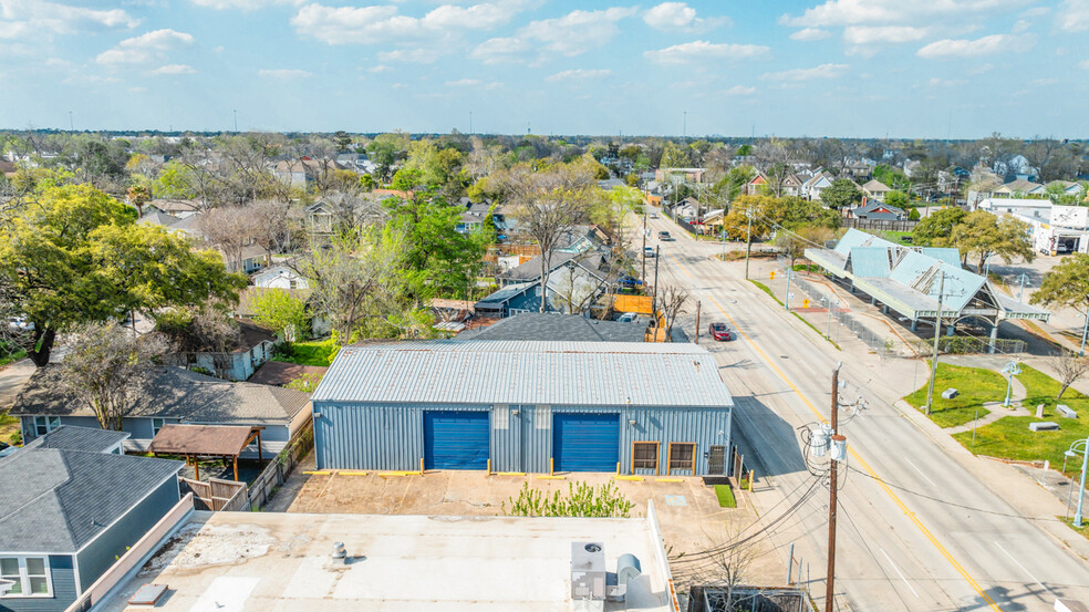 5915 N Main St, Houston, TX for sale - Building Photo - Image 3 of 9