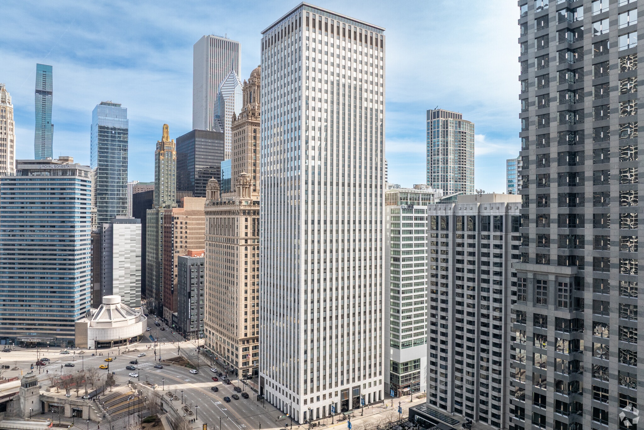 1 E Wacker Dr, Chicago, IL to rent Primary Photo- Image 1 of 18