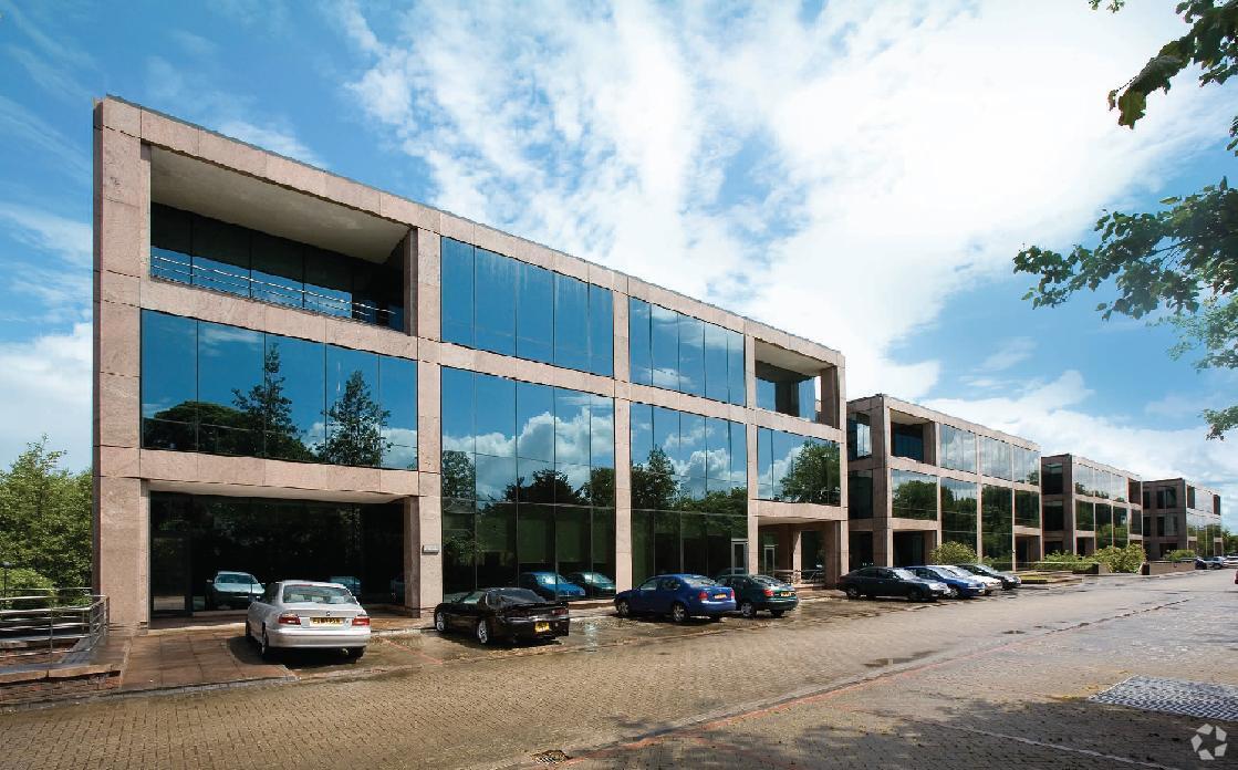 London Rd, Hemel Hempstead for sale Primary Photo- Image 1 of 1