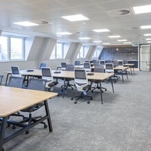 23 Kingsway, London to rent Interior Photo- Image 1 of 3