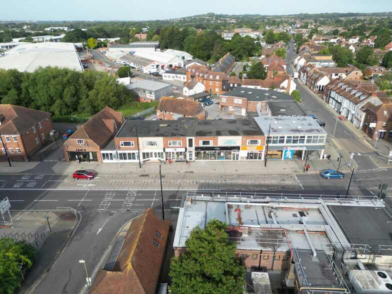 Park Road South portfolio of 4 properties for sale on LoopNet.co.uk - Building Photo - Image 2 of 8