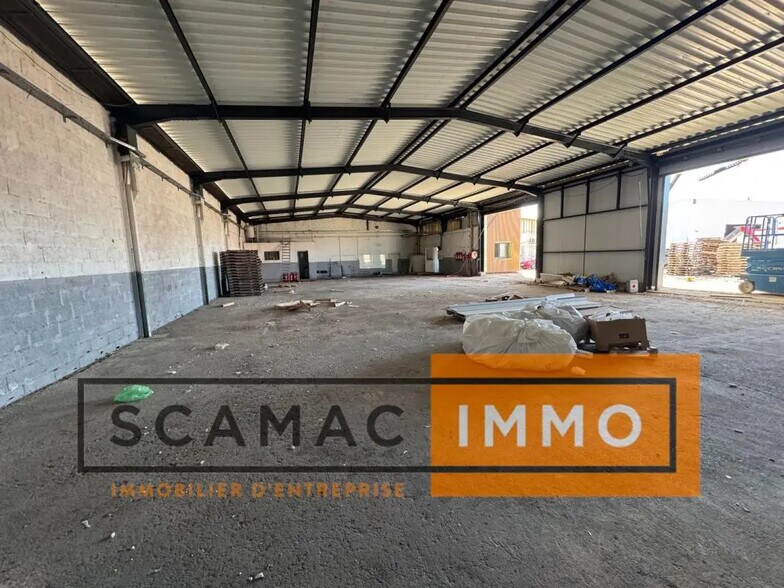 Office in Vitrolles to rent - Building Photo - Image 2 of 7